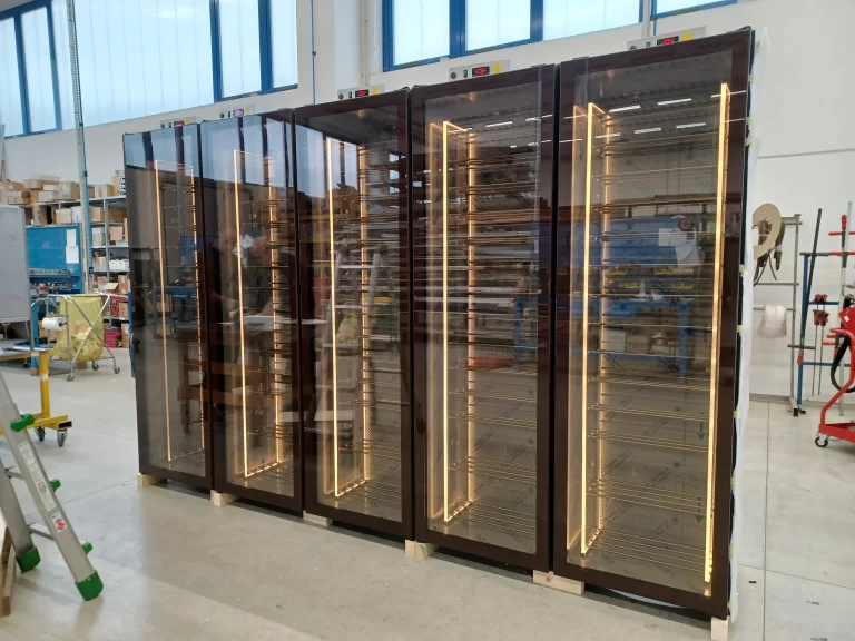 moving-glass-refrigeratori-produzione- (2)