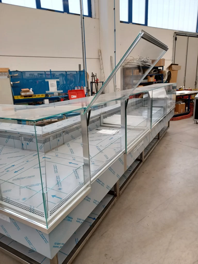 moving-glass-refrigeratori-produzione- (34)