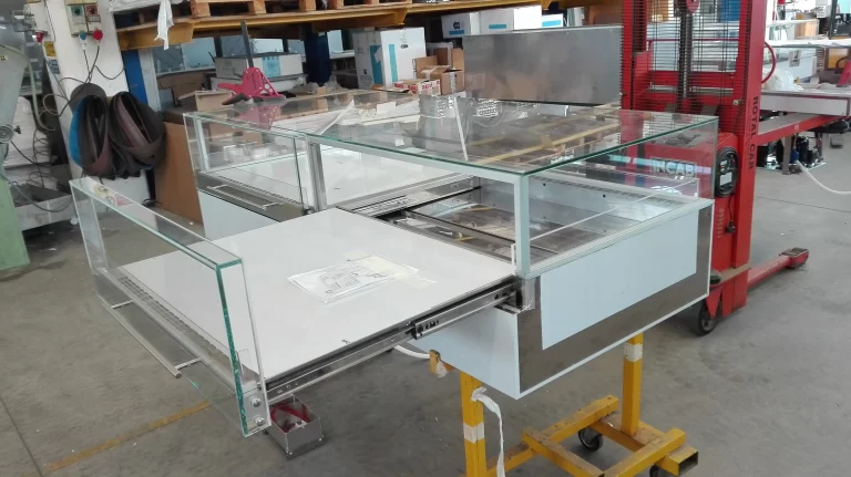 moving-glass-refrigeratori-produzione- (54)