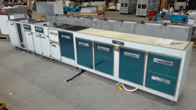 moving-glass-refrigeratori-produzione- (58)